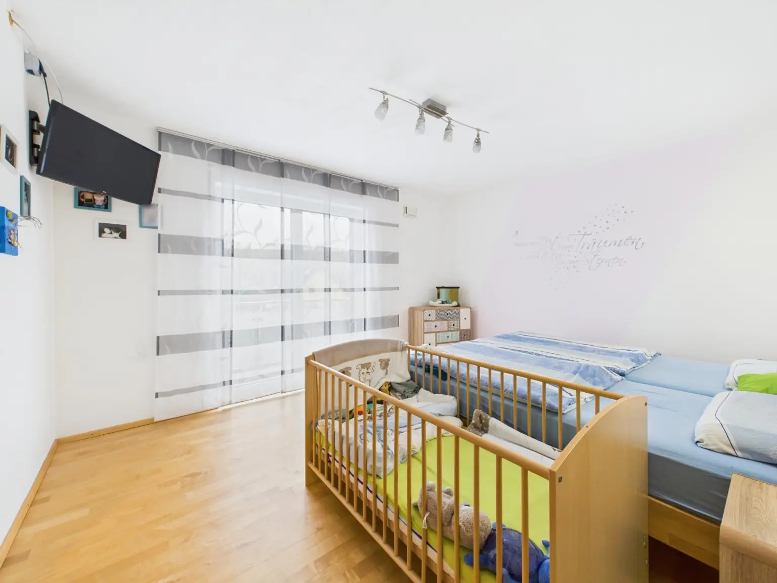 NÄHE WELS: Hochwertig modernisiertes Einfamilienhaus mit Traumgarten, Luxus - Poolanlage & smarter Haustechnik