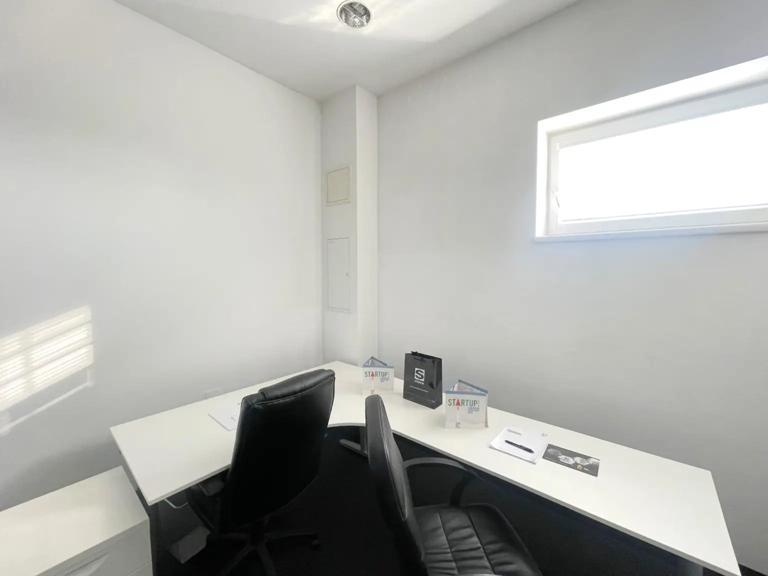 Großzügige Büroflächen in einer Villa