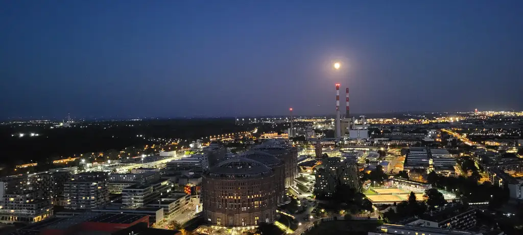 Helio Tower - 3 Zimmer - 31.Etage - Balkon mit sensationellem Blick über Wien!
