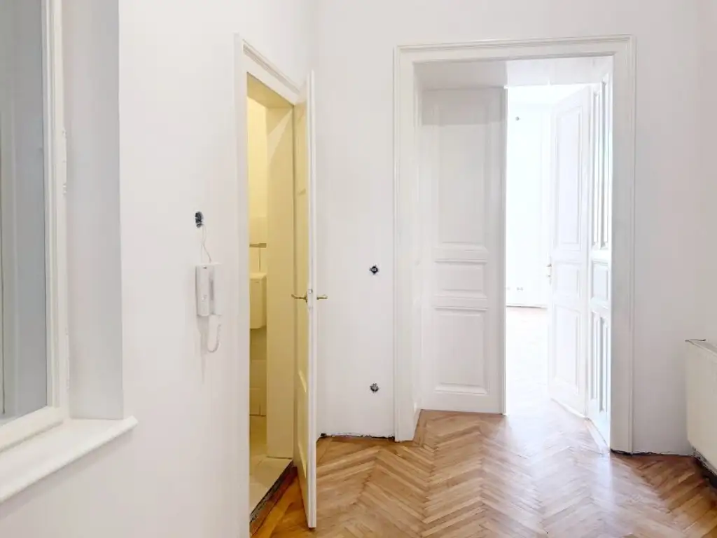 Wunderschöne Altbauwohnung nahe Schloss Schönbrunn & Tiergarten Schönbrunn