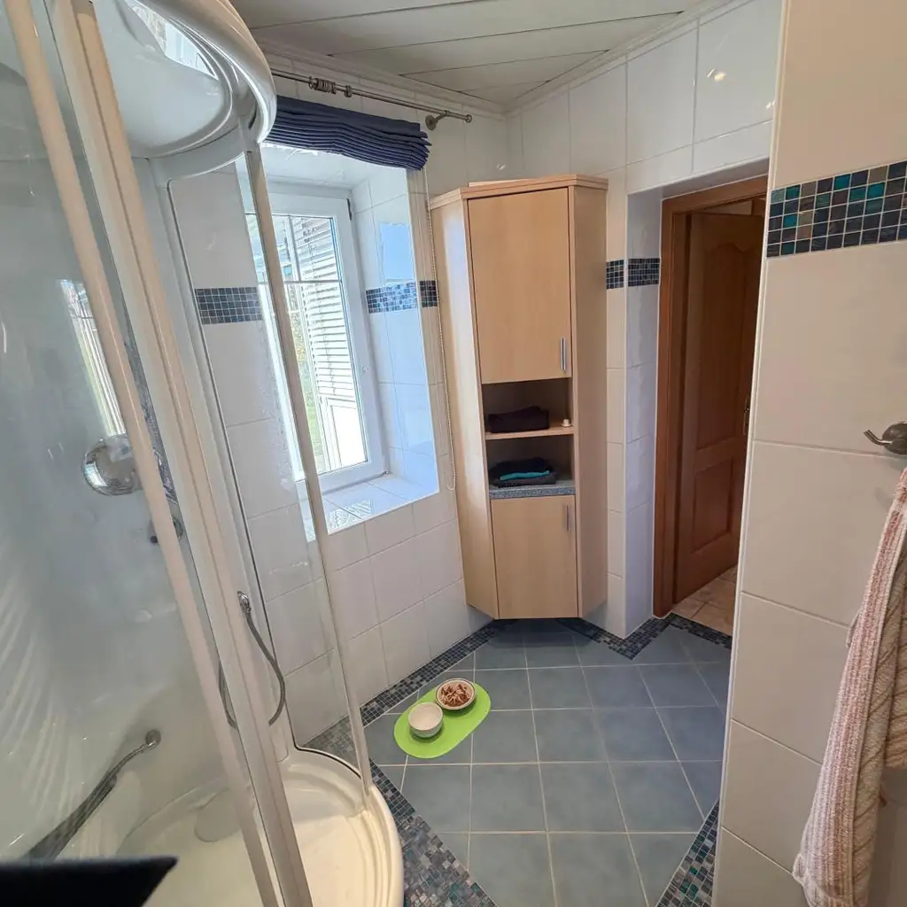 Wohnen in Aussichtslage mitten in der Natur auf  8 Ha. Grund, ehemalige Hofstelle!