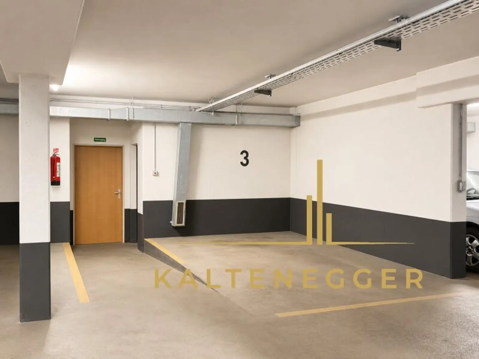 Optional anmietbarer Tiefgaragenstellplatz direkt beim Hauszugang