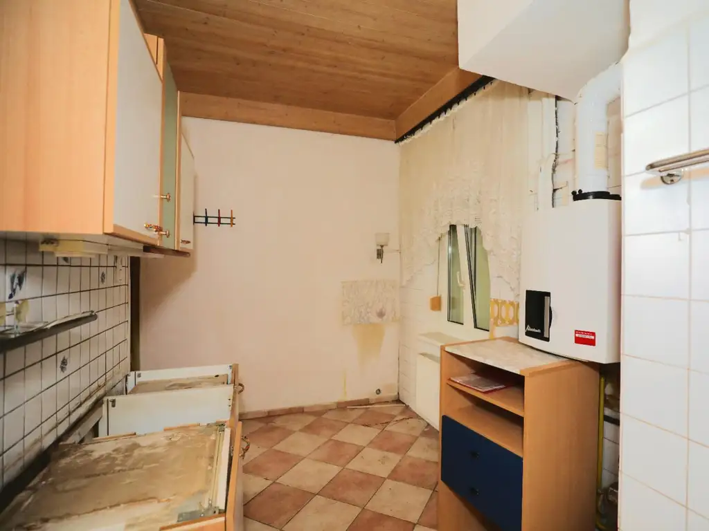 Renovierungsbedürftiges ZInshaus mit aureichend Parkplätzen im Trendbezirk Graz/Lend