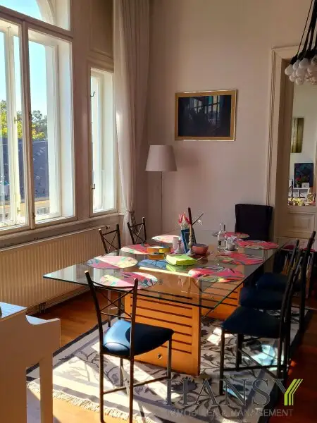 Elegante Villa in Best-Lage von Baden: Modernisiert, Garten & Terrasse