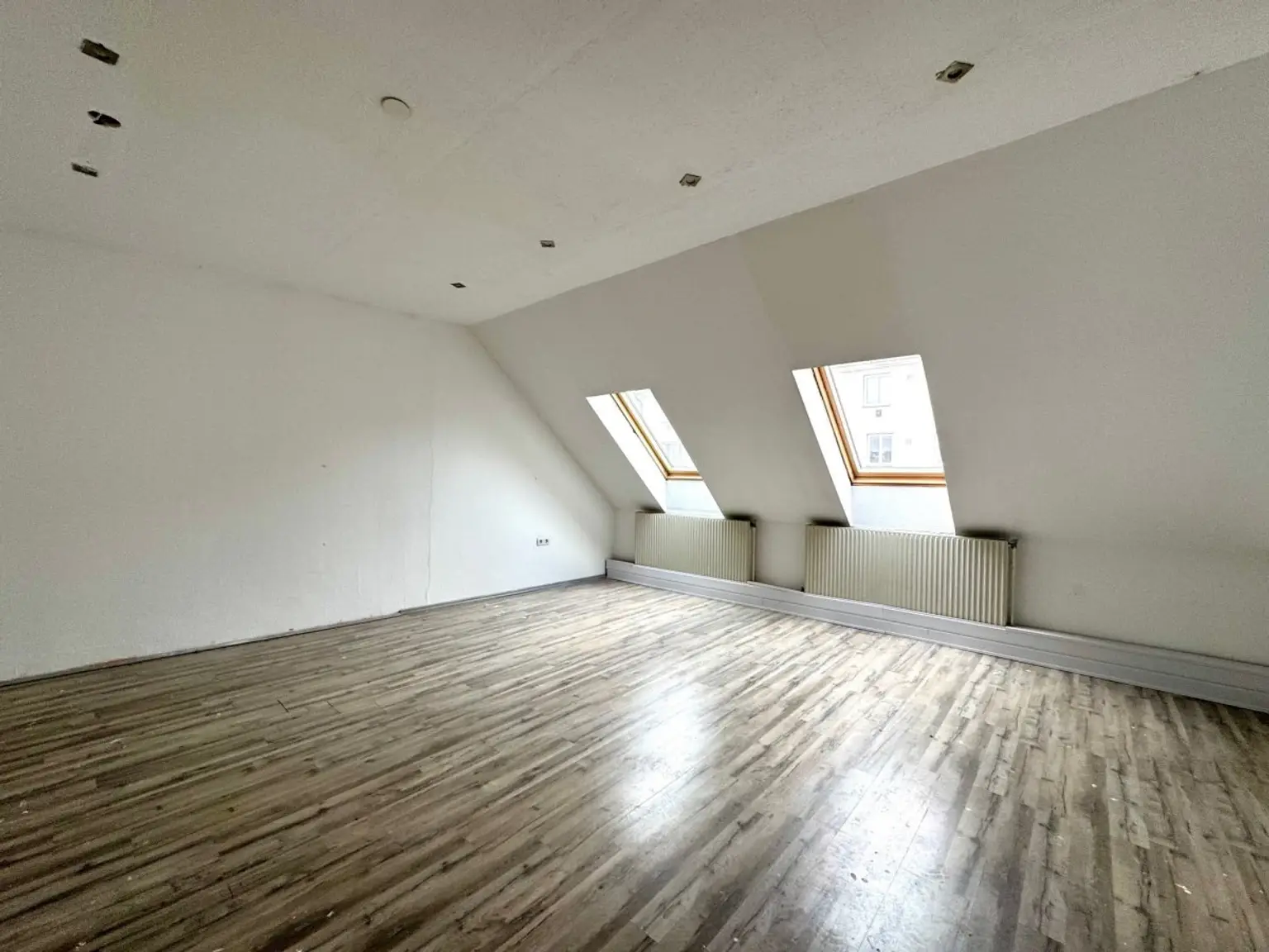 4 | ++ NEU ++ Investitionsjuwel: Zinshaus - Fußgängerzone von Wiener Neustadt | Prima Service Immobilien