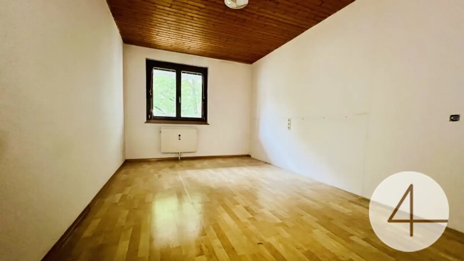 Sanierungsprojekt light - direkt an der U-Bahn - Innenhof Ruhelage - sonnige Loggia - Millennium City u. technische Fachhochschule ums Eck - Donauinsel