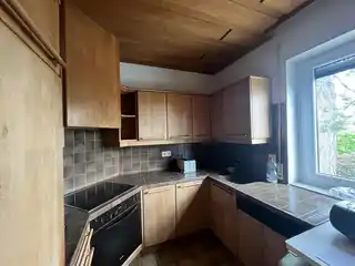 08