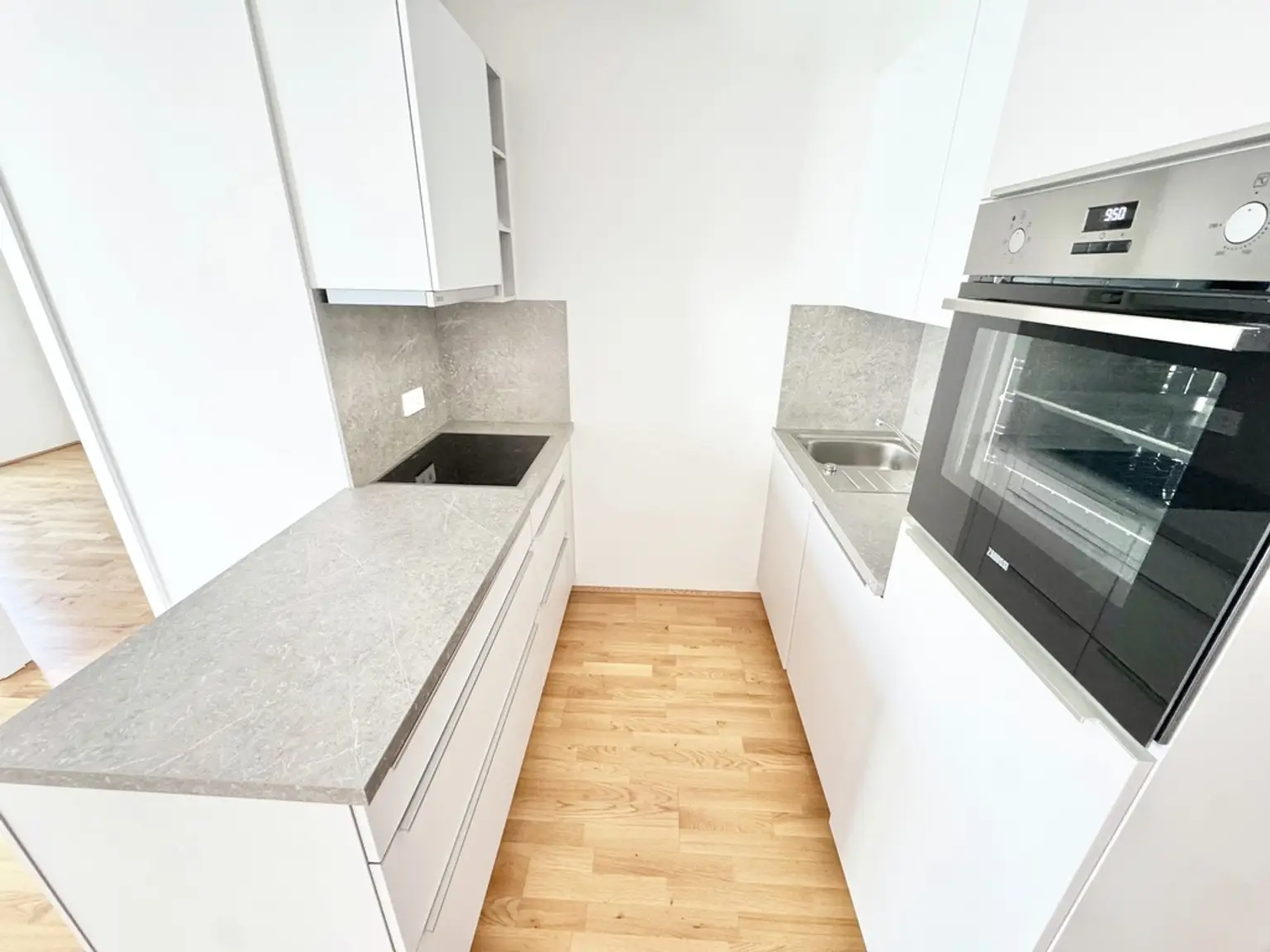 LOGGIATRAUM | OPTIMAL AUFGETEILTE, HELLE 2 ZIMMER | GARAGENPLATZ INKLUSIVE | TOPLAGE IN HOLLABRUNN