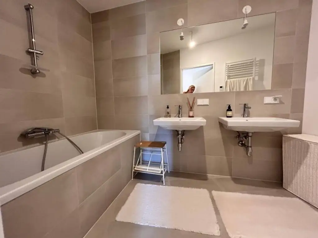 Möblierte 4-Zimmer-Mietwohnung mit Balkon im „Kennedy Garden“ – 1140 Wien