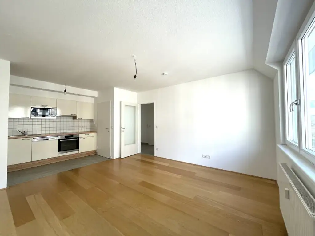 2 Zimmer Dachgeschoss-Wohnung  zu kaufen!!