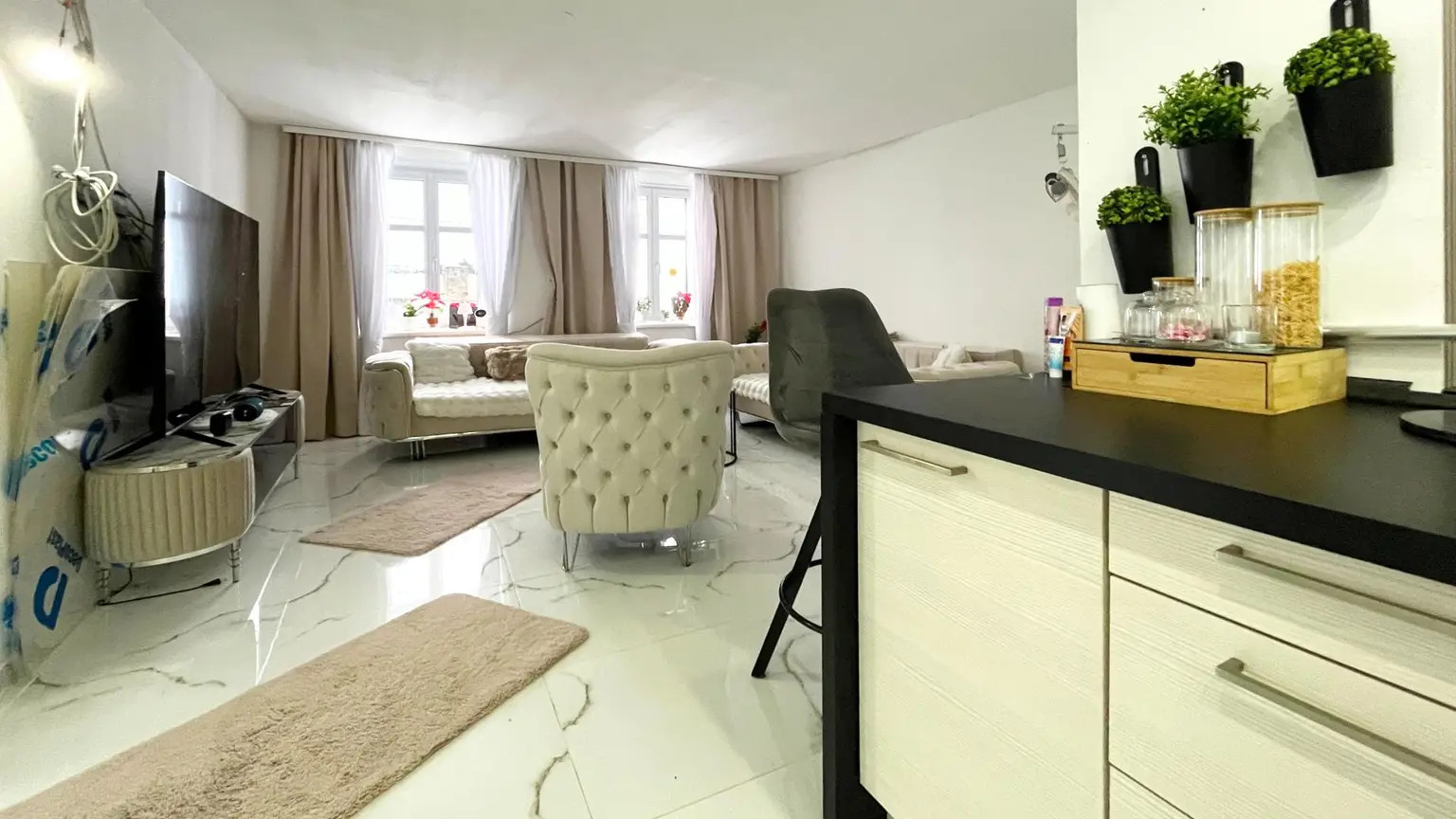 Wohnzimmer und Küche