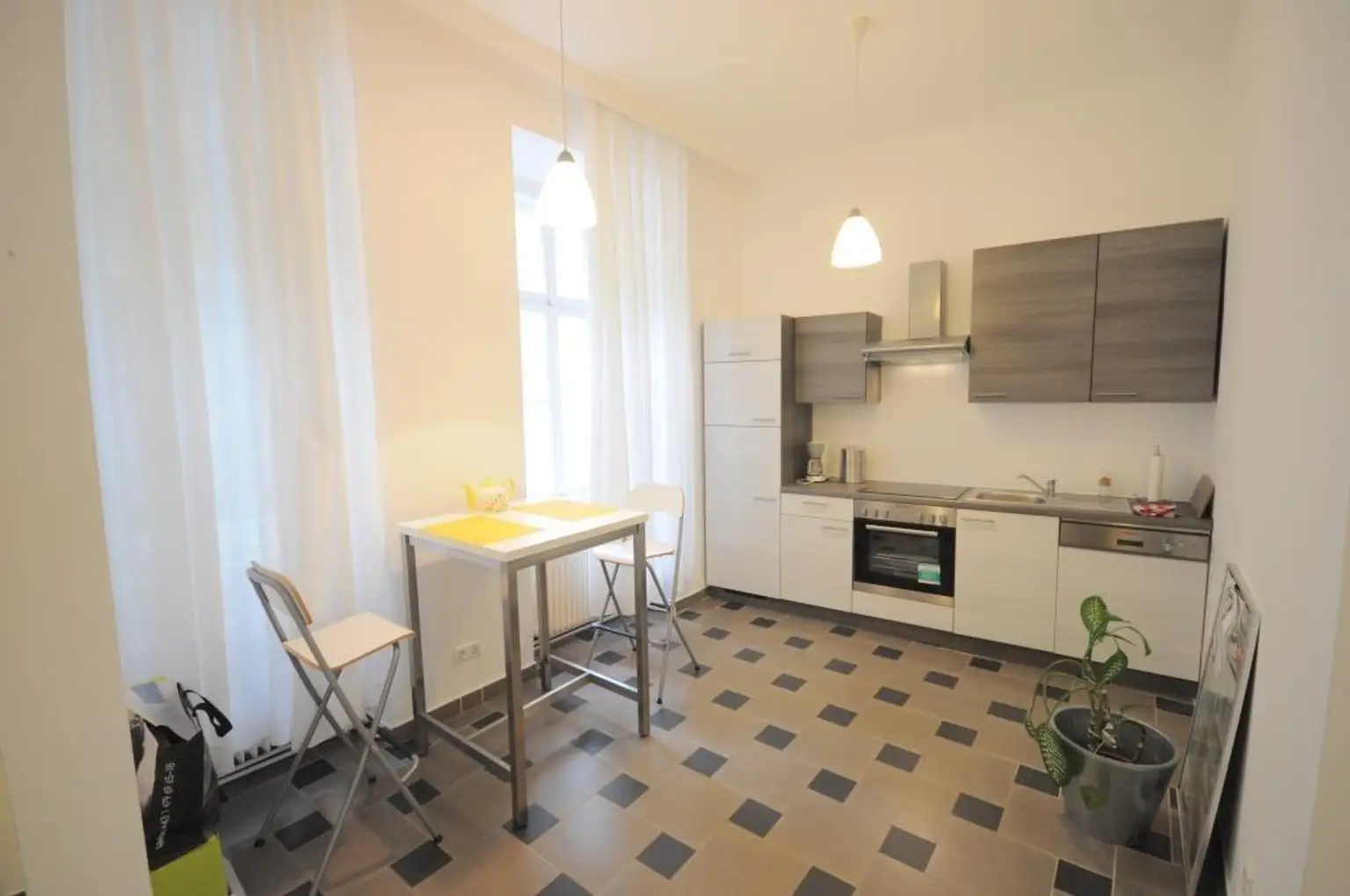 Küche mit Essbereich