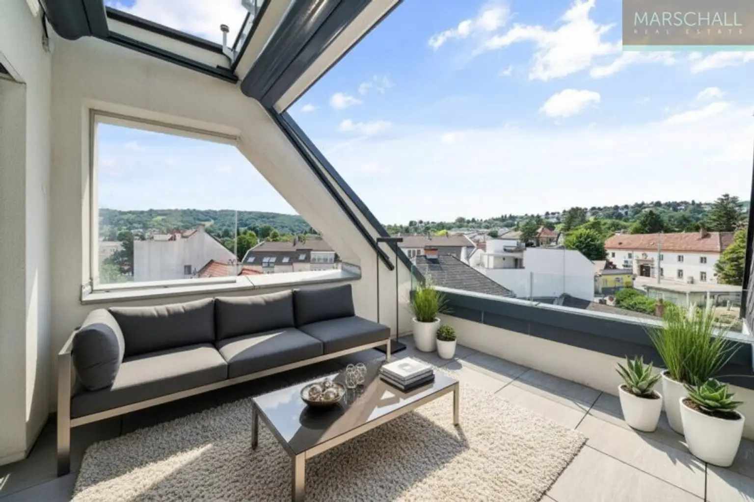 Hochwertiges 2-Zimmer-Penthouse mit Terrasse in Toplage