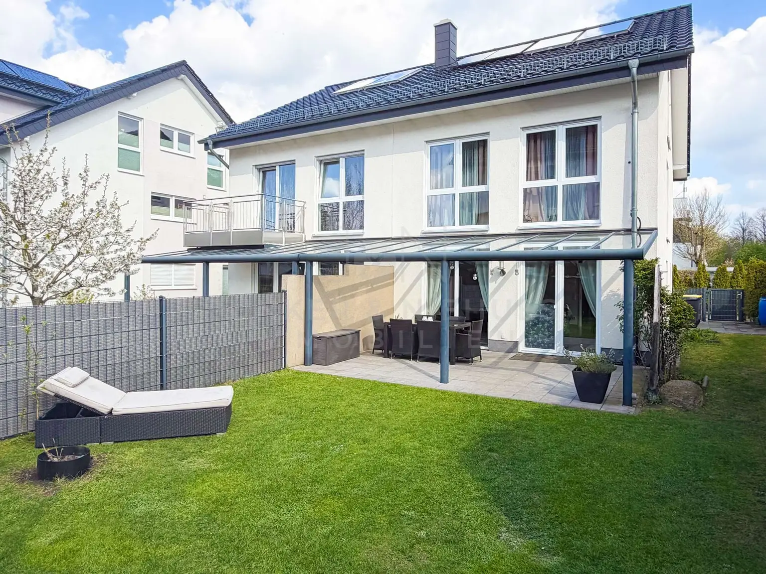 Garten mit Terrasse