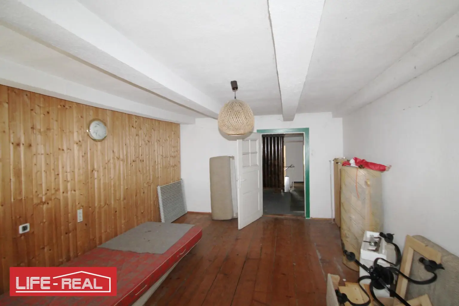 stark sanierungsbedürftiges Markthaus in Niederwaldkirchen