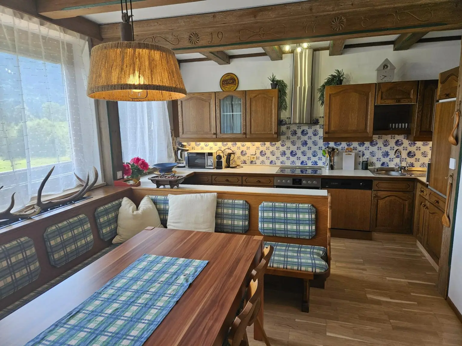 Saisonmiete: Charmante 3-Zimmer-Wohnung mit Bergblick in Zell am See
