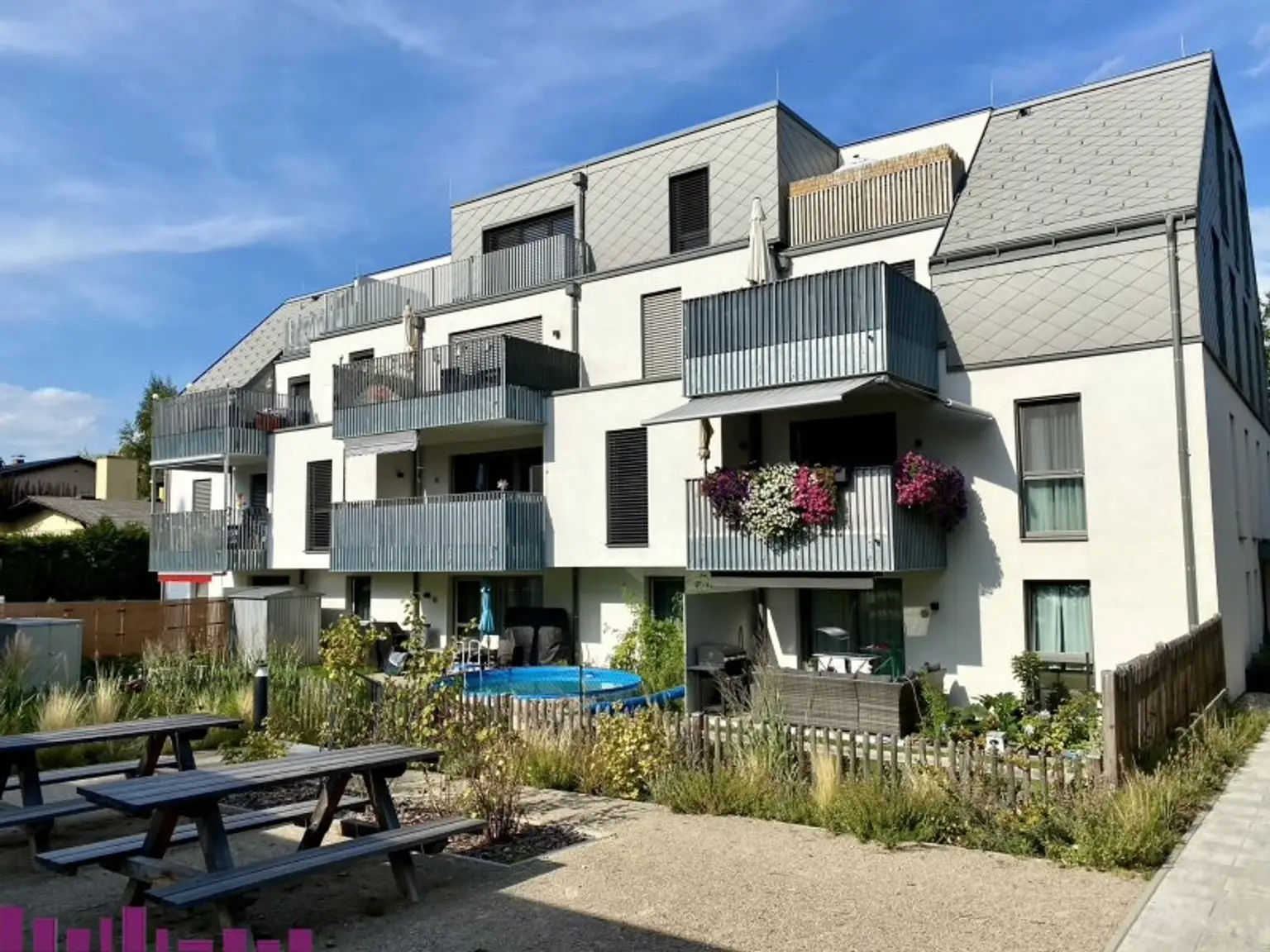 Großzügige 2 Zimmer mir riesiger Terrasse - hell und modern - super Lage!