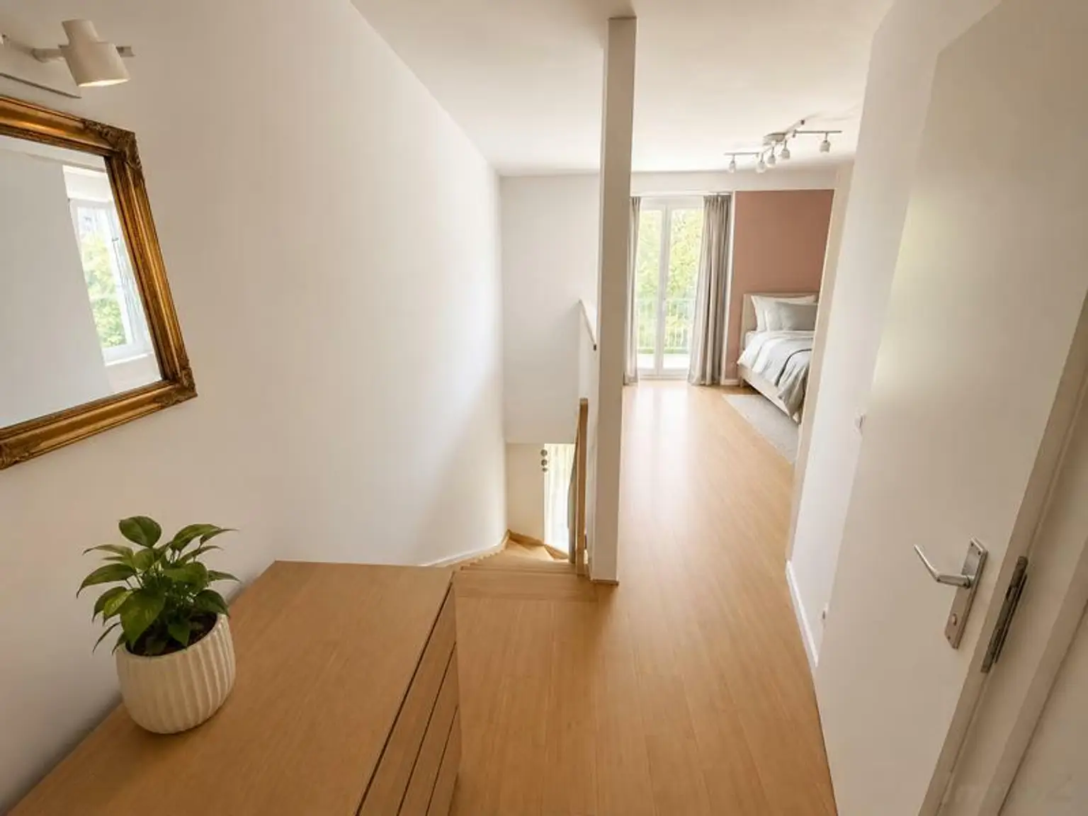kleine Galerie im OG