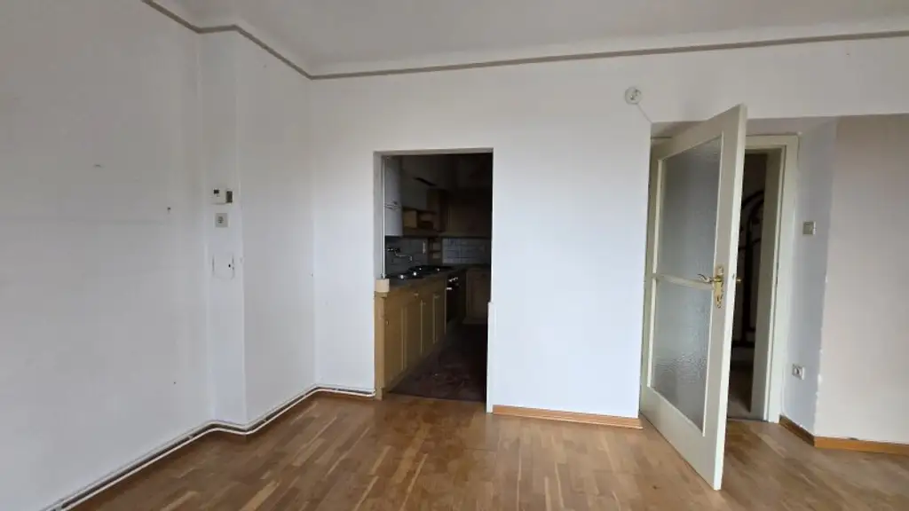 Traumhafter Grün-/Fernblick: 1-Zimmer-Wohnung mit Balkon - 4.Liftstock