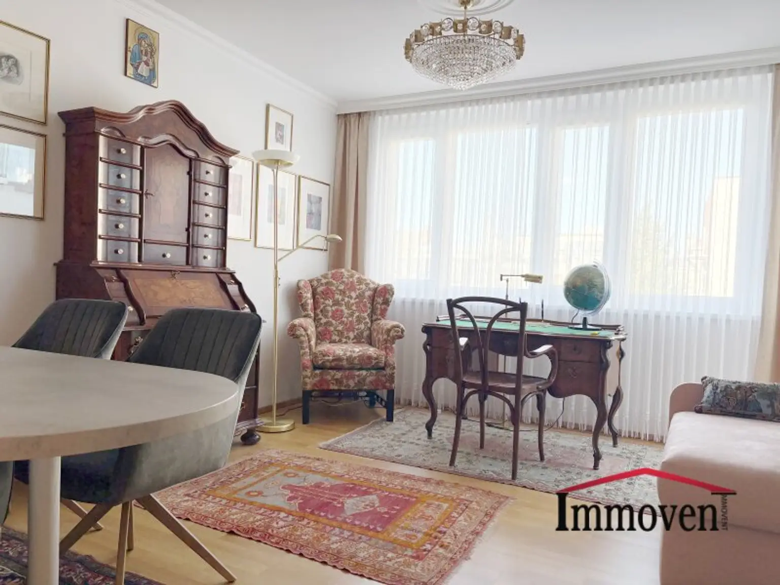 Wunderschöne, möblierte 2-Zimmerwohnung mit Balkon!