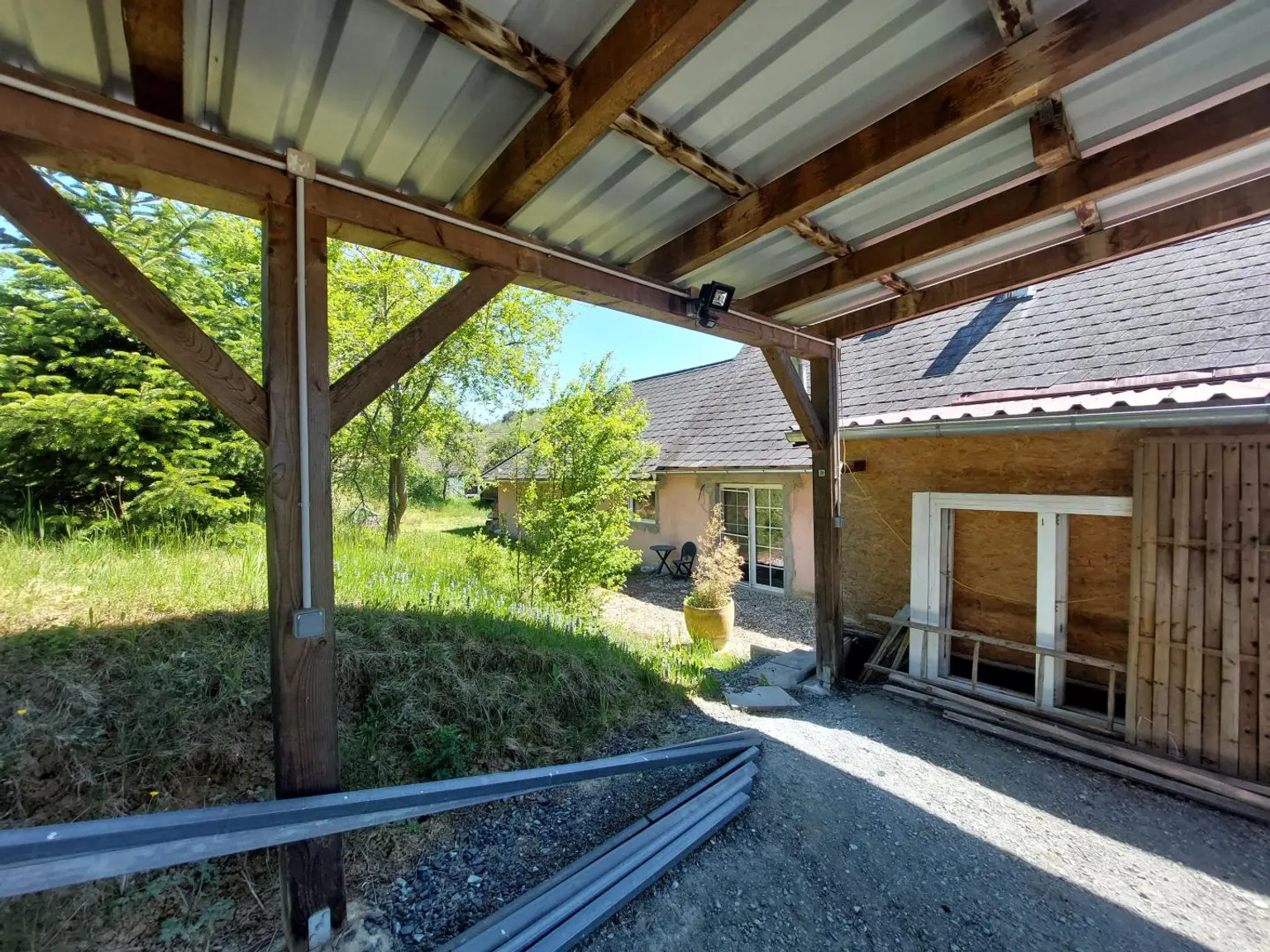 Zugang Carport-Haus