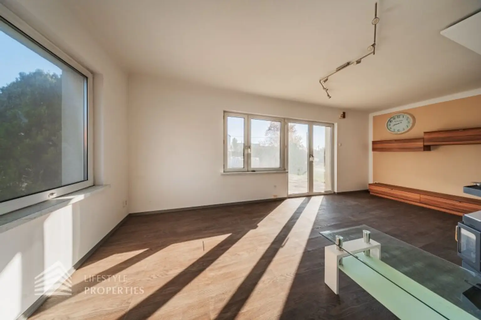 Großzügiges Familienrefugium in absoluter Ruhelage – charmantes Wohnhaus auf 1.000 m² Traumgrundstück in 1220 Wien