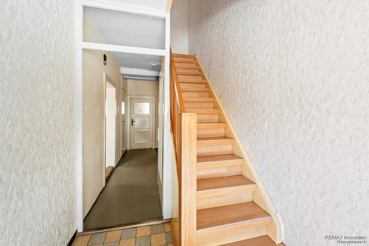Treppe EG ins OG