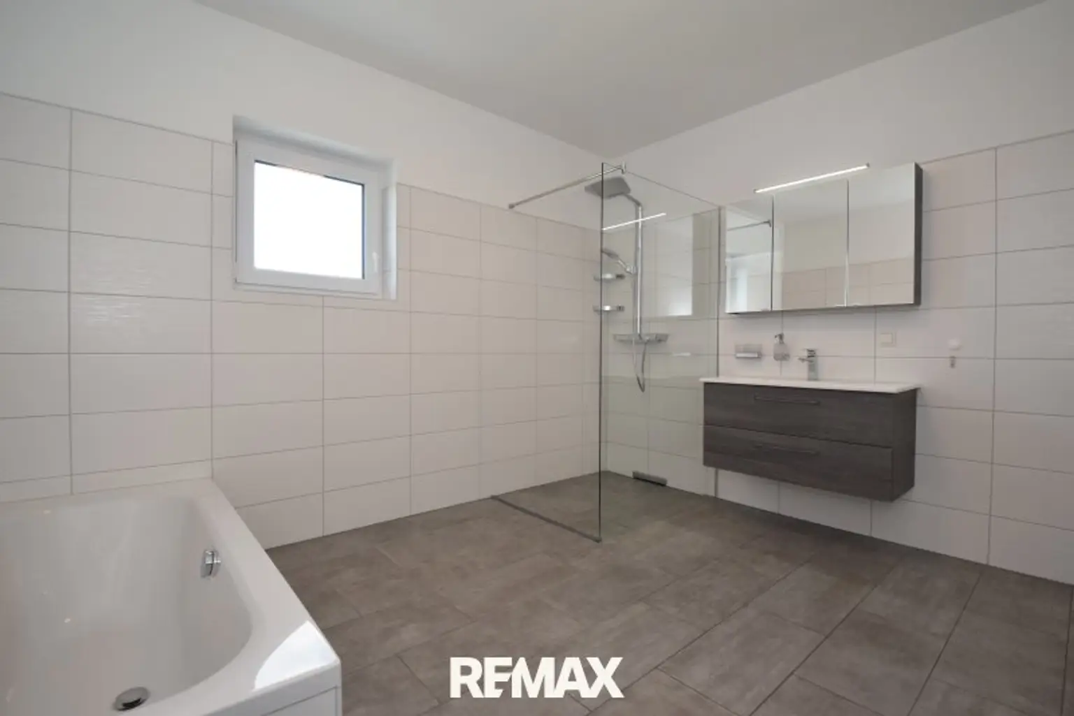 Badezimmer im Obergeschoß