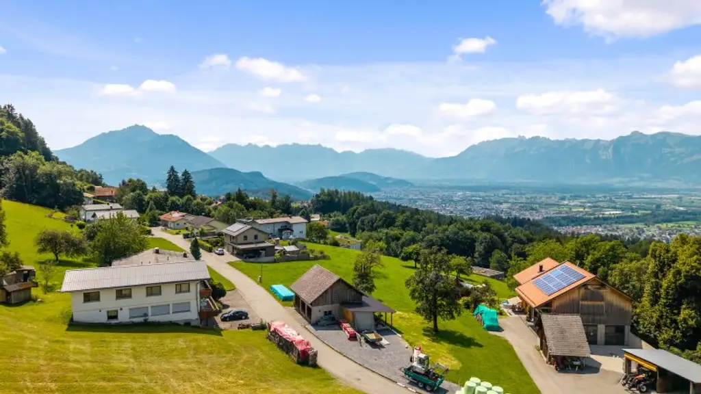 Traumhaftes Baugrundstück in Zwischenwasser mit atemberaubendem Bergblick!