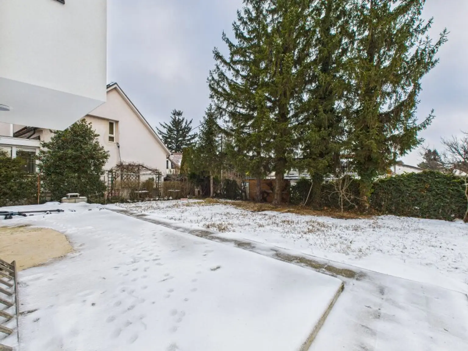 Wohnen und Arbeiten vereint | Mehrfamilienhaus mit Geschäftsfläche in 1230 Wien