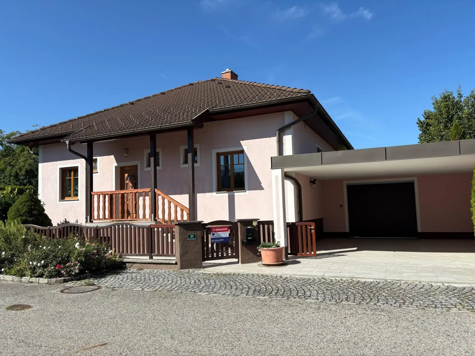 "Bungalow mit großem Keller am schönen Wagram"