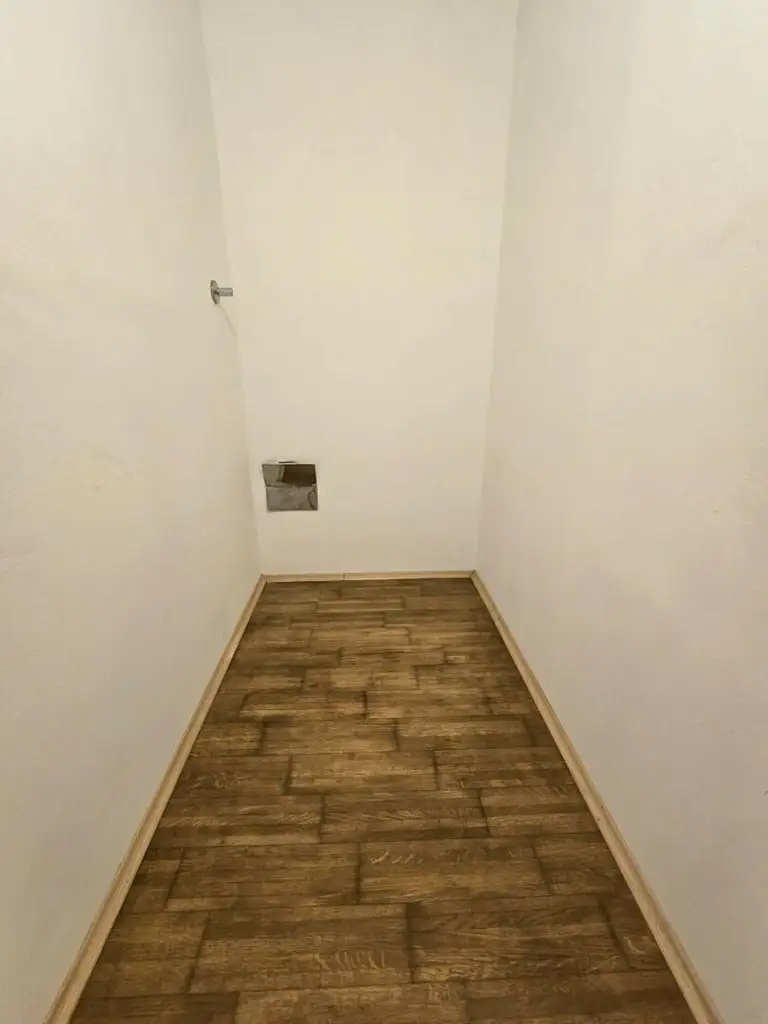 Nette Kleinwohnung für Singles – Terrasse - Jakomini - ab April verfügbar!