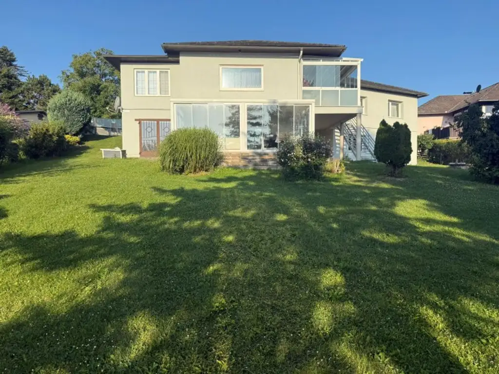 ++ 14 km von Wien Penzing entfernt + Zweifamilienhaus + 325m² Wohnfläche + 1720m² Grundstück + Wintergarten und Terrasse +9 Zimmer + 2 Küchen  + Brunnen ++