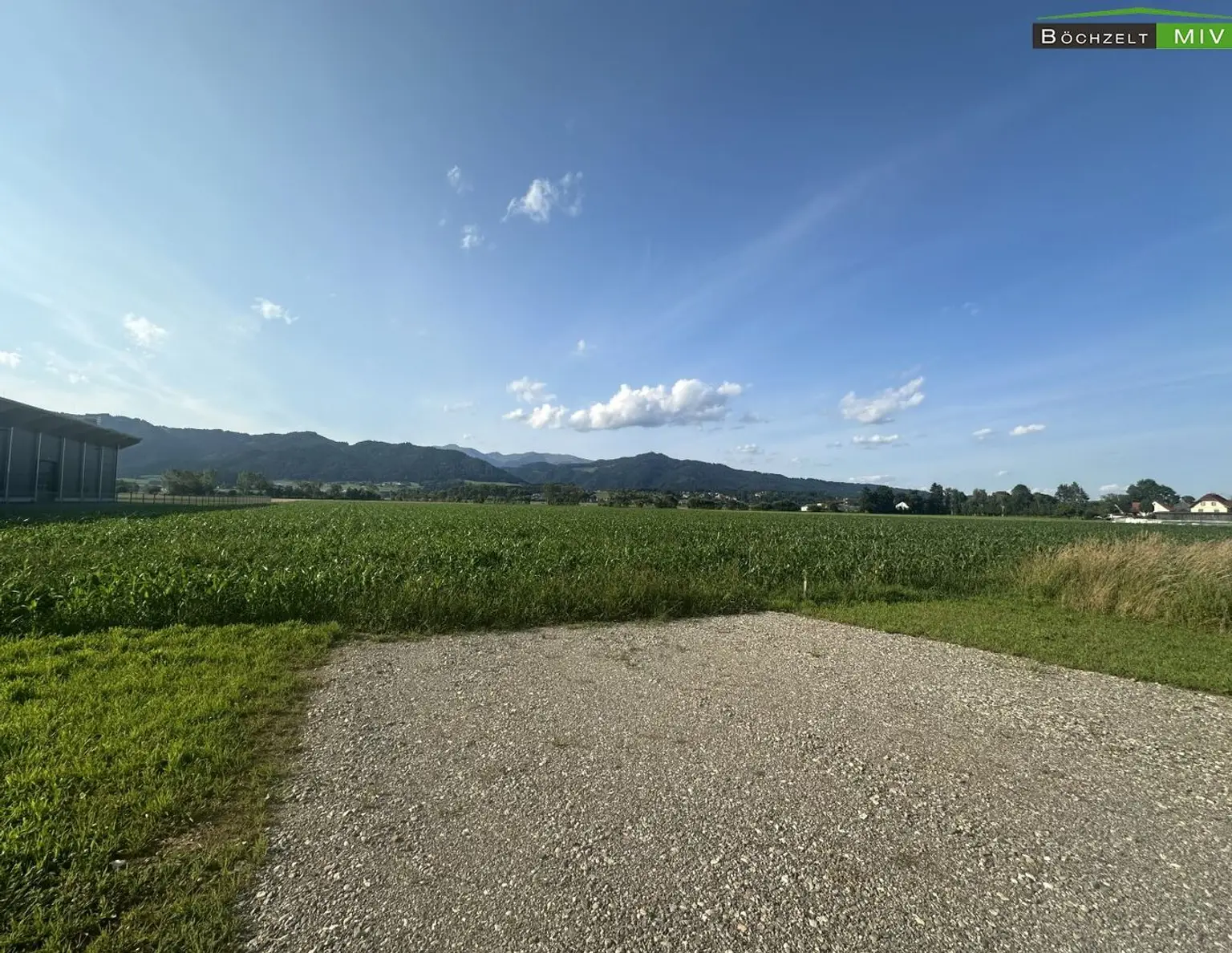 BAURECHT: Gewerbegrundstück mit knapp 32.000 m² in optimaler Verkehrslage +++ Spielberg +++