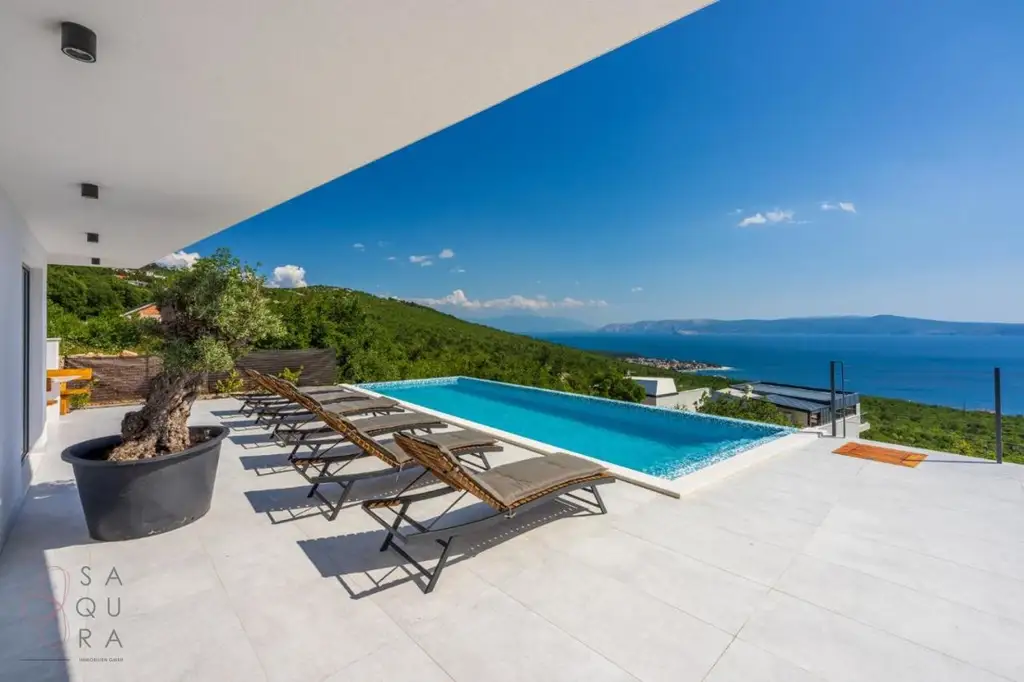 Eleganz mit Meeresnähe – Moderne Villa in Crikvenica