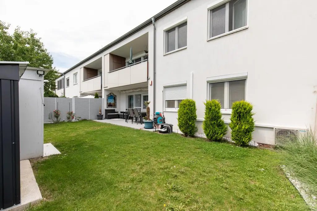 Traumhafte, barrierefreie Wohnung mit großem Garten und zwei Tiefgaragenplätzen