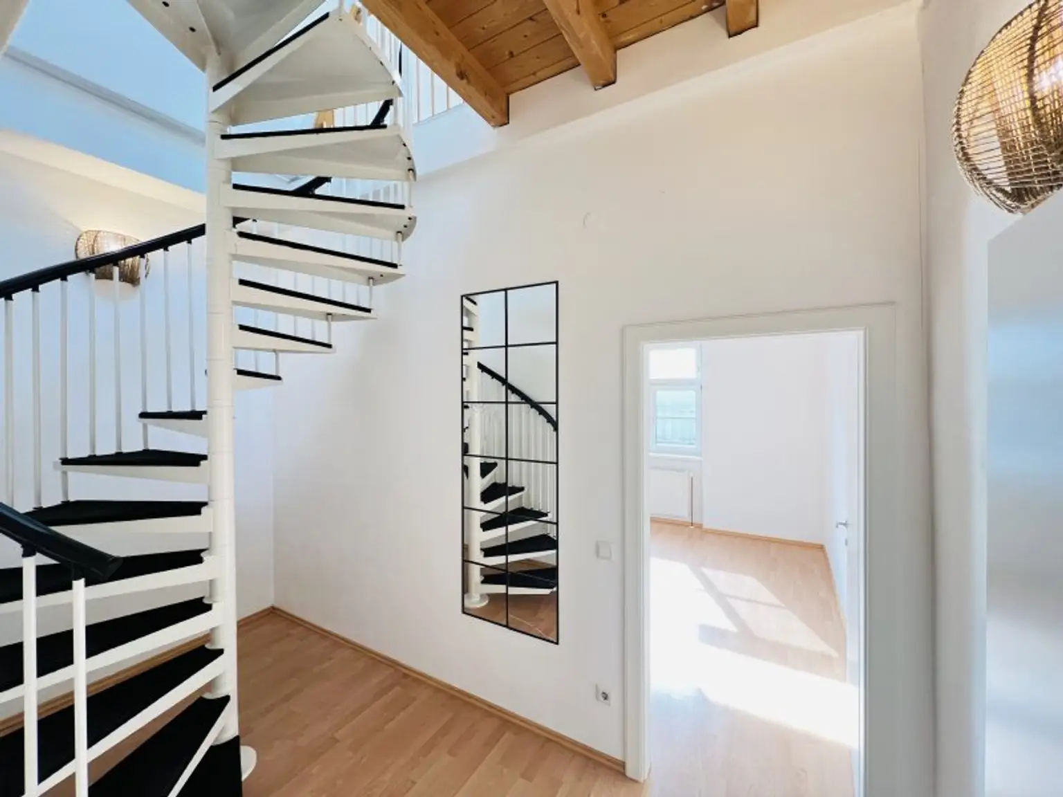 Zentral gelegenes Anlageobjekt in Loosdorf – 8 Wohnungen & 11 Stellplätze