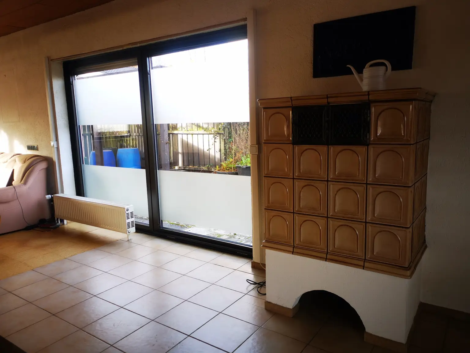 Wohn/Essbereich mit Zugang Terrasse west