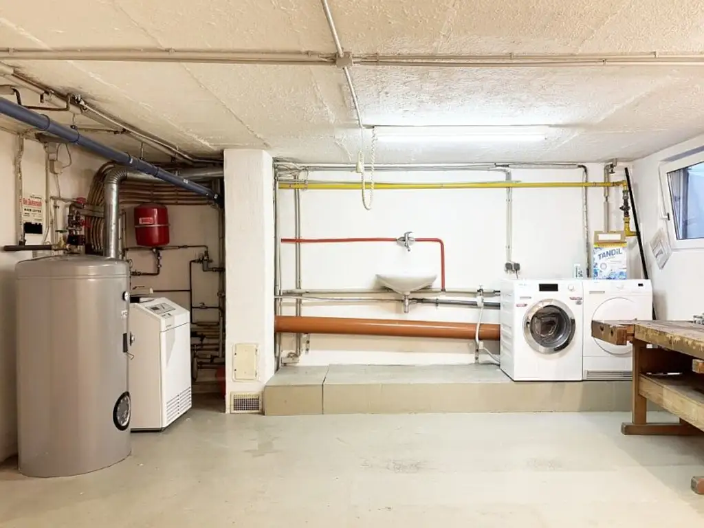 Ruhe-Oase in Mauer! Sonniges Reihenhaus mit 6 Zimmern, Garten und Garage!