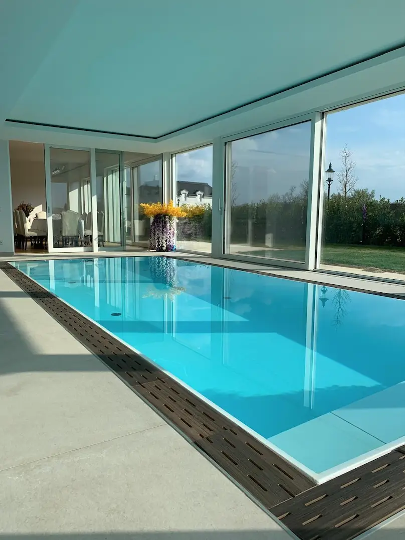 Luxusvilla mit Indoor-Pool im exklusiven FONTANA Wohnpark