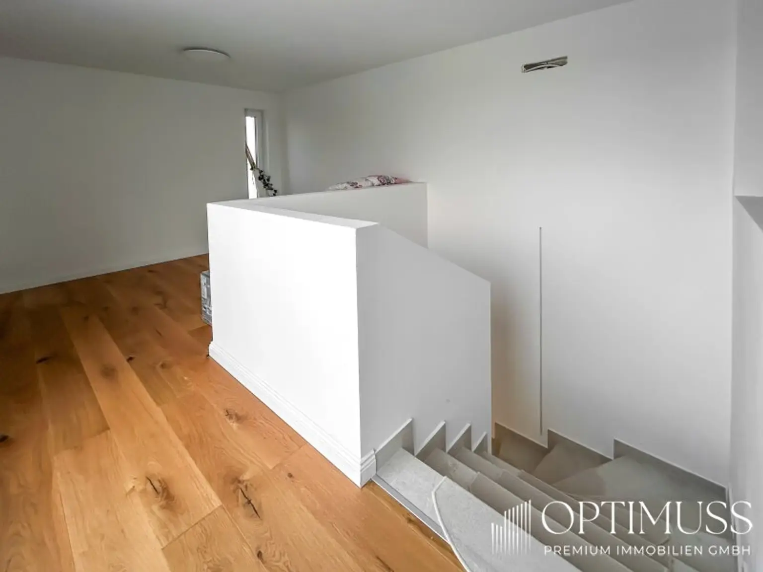 Moderne Doppelhaushälfte mit Terrasse, Pool , Garten & hochwertiger Ausstattung - Exklusives Wohnen in Gerasdorf !