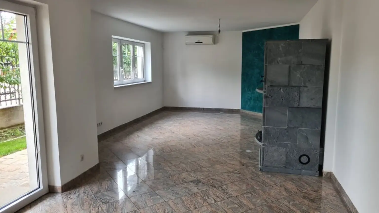 Sehr ruhige Siedlungslage - Gartenwohnung mit Garage in sehr gepflegten Haus