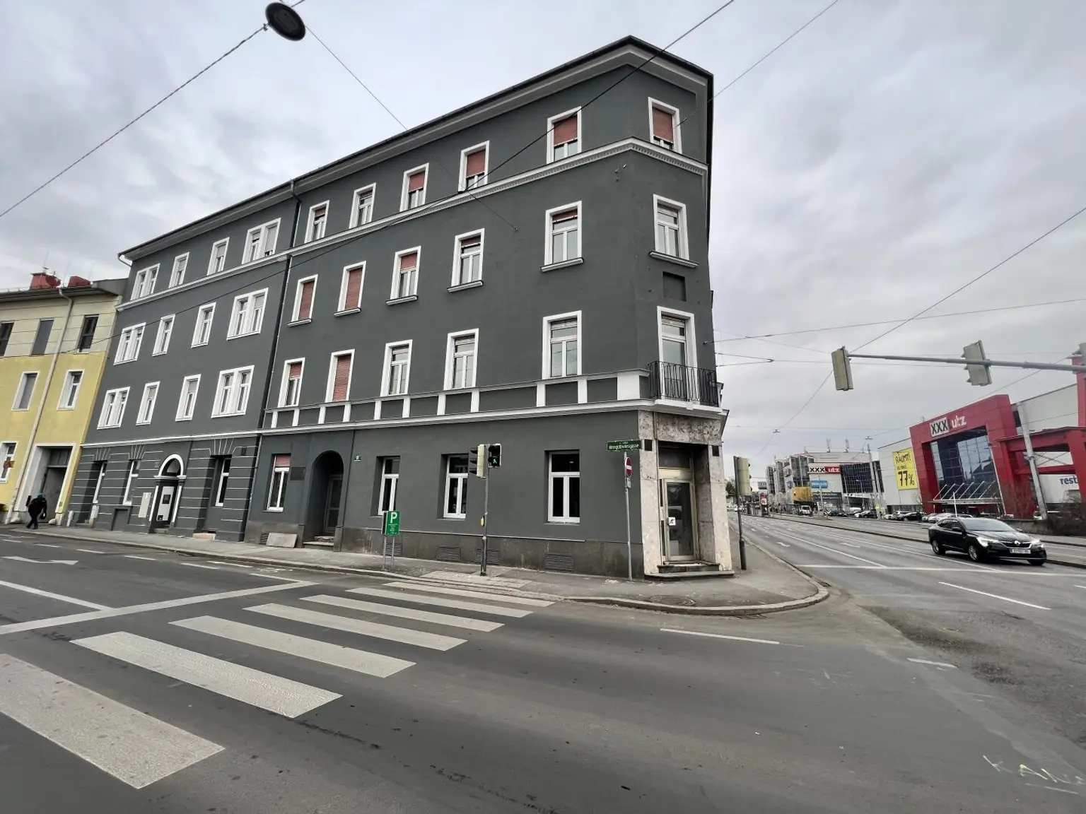 1257BE17-C805-46A9-B4DE-67EBA3F9FD96