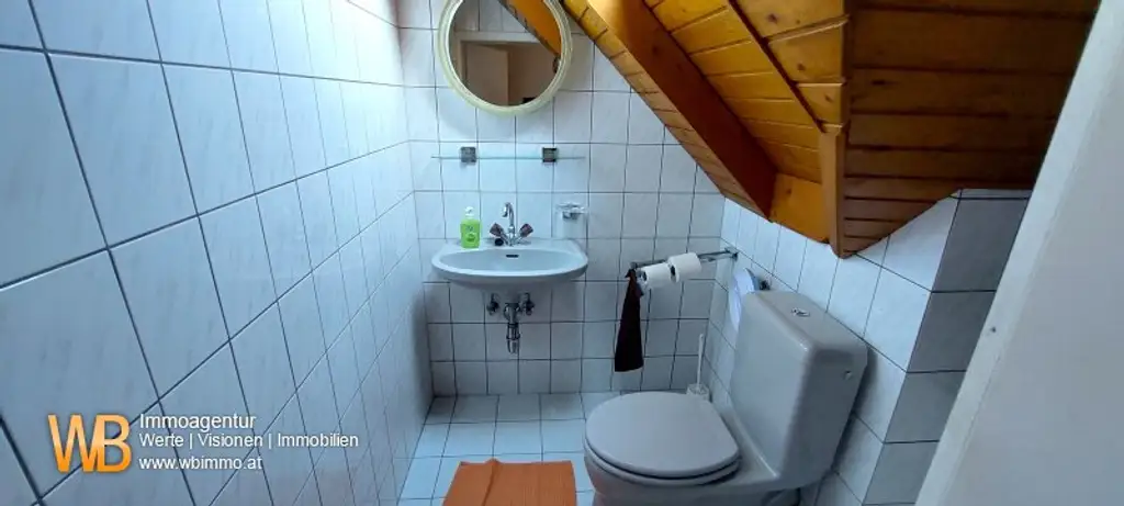 Fernblick 3 Geschoße, über 200m² WNFL + 100m² Lager + 4300m² Eigengrund