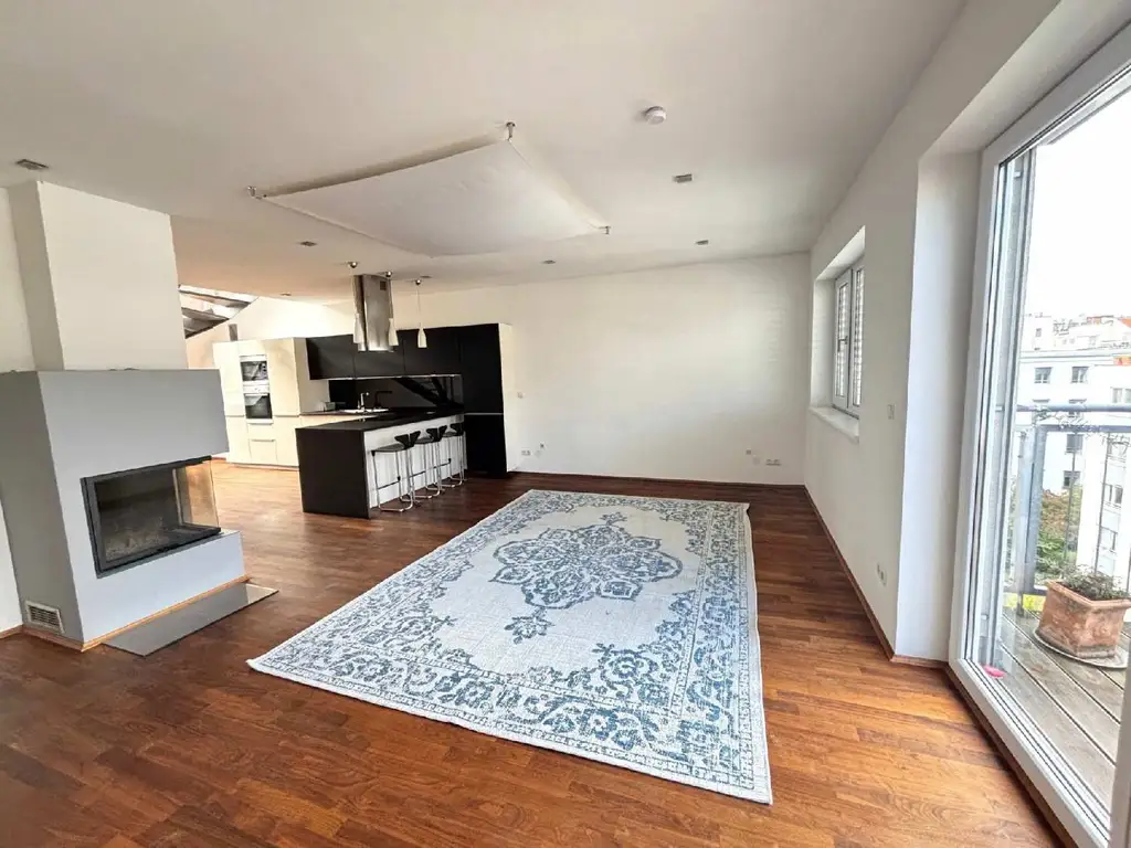 Traumhafte Dachmaisonette mit 2 Terrassen + Dachterrasse - Nähe Arenbergpark