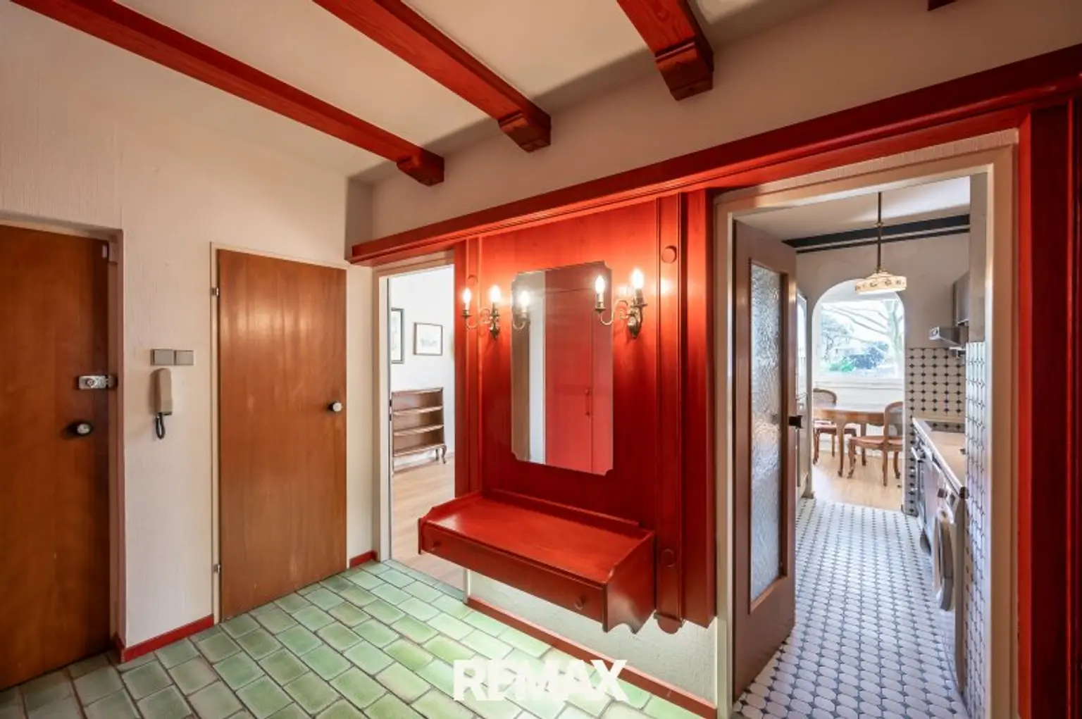 Vorzimmer, Räume zentral begehbar