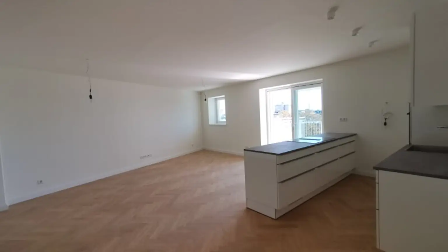 Dachgeschosswohnung der Superlative: 3 Zimmer mit viel Freifläche & Luxus pur in Citynähe : ab November zur Anmietung frei!