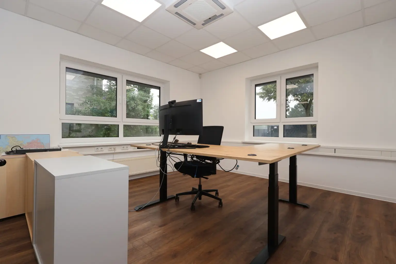 Vertriebsleiterbüro EG