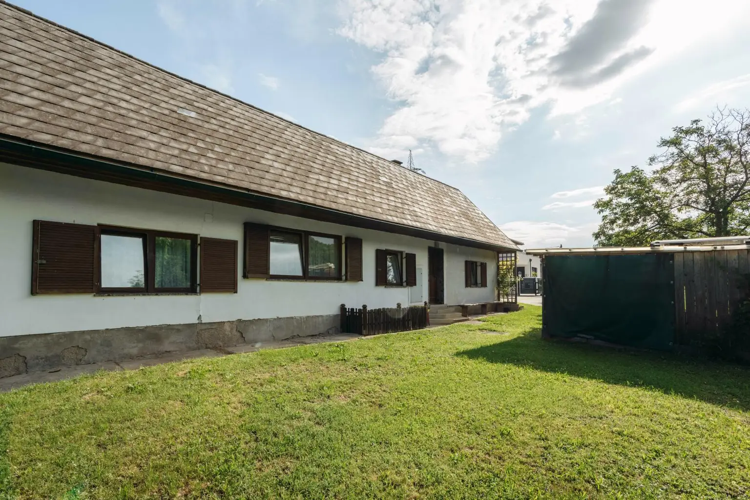 8054 Strassgang - Idyllische Liegenschaft zum Bauen, Pflanzen, Leben mit ca. 5000 m² und Altbestand in ruhiger Sackgassenlage