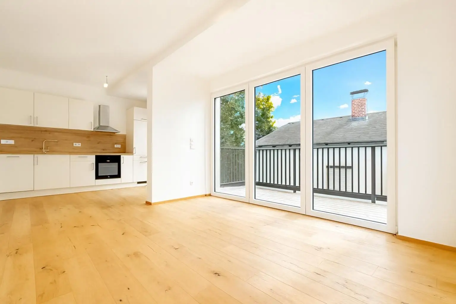 Wohnzimmer - Blick zur Küche